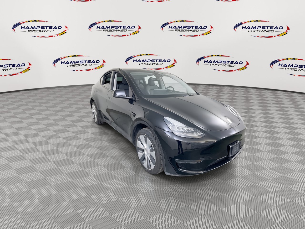Used 2023 Tesla Model Y Long Range AWD/4WD image 2