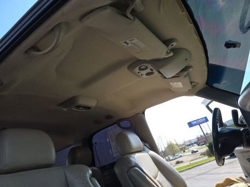Used 2004 Chevrolet Tahoe Z71 w/ Z71 Preferred Equipment Group AWD/4WD image 33