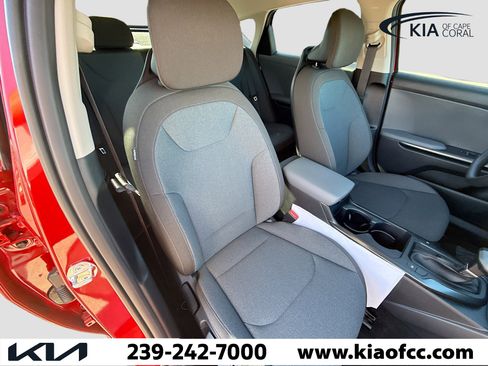 New 2025 Kia K4 LXS image 14