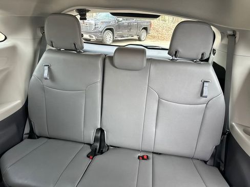 Used 2023 Toyota Sienna XLE AWD/4WD image 19