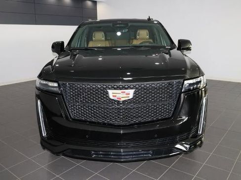 Used 2021 Cadillac Escalade Sport w/ Driver Assist Tech Package image 8