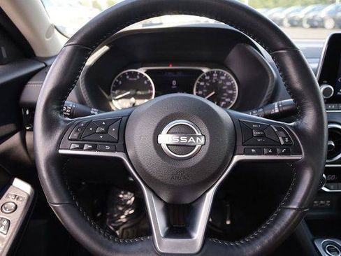 Used 2025 Nissan Sentra SV w/ All-Weather Package FWD image 10