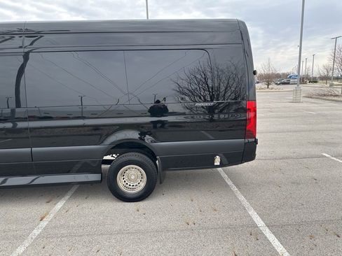 Used 2023 Mercedes-Benz Sprinter 3500 image 15