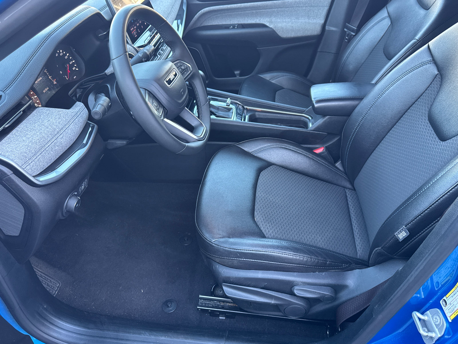 Used 2024 Jeep Compass Latitude AWD/4WD image 9