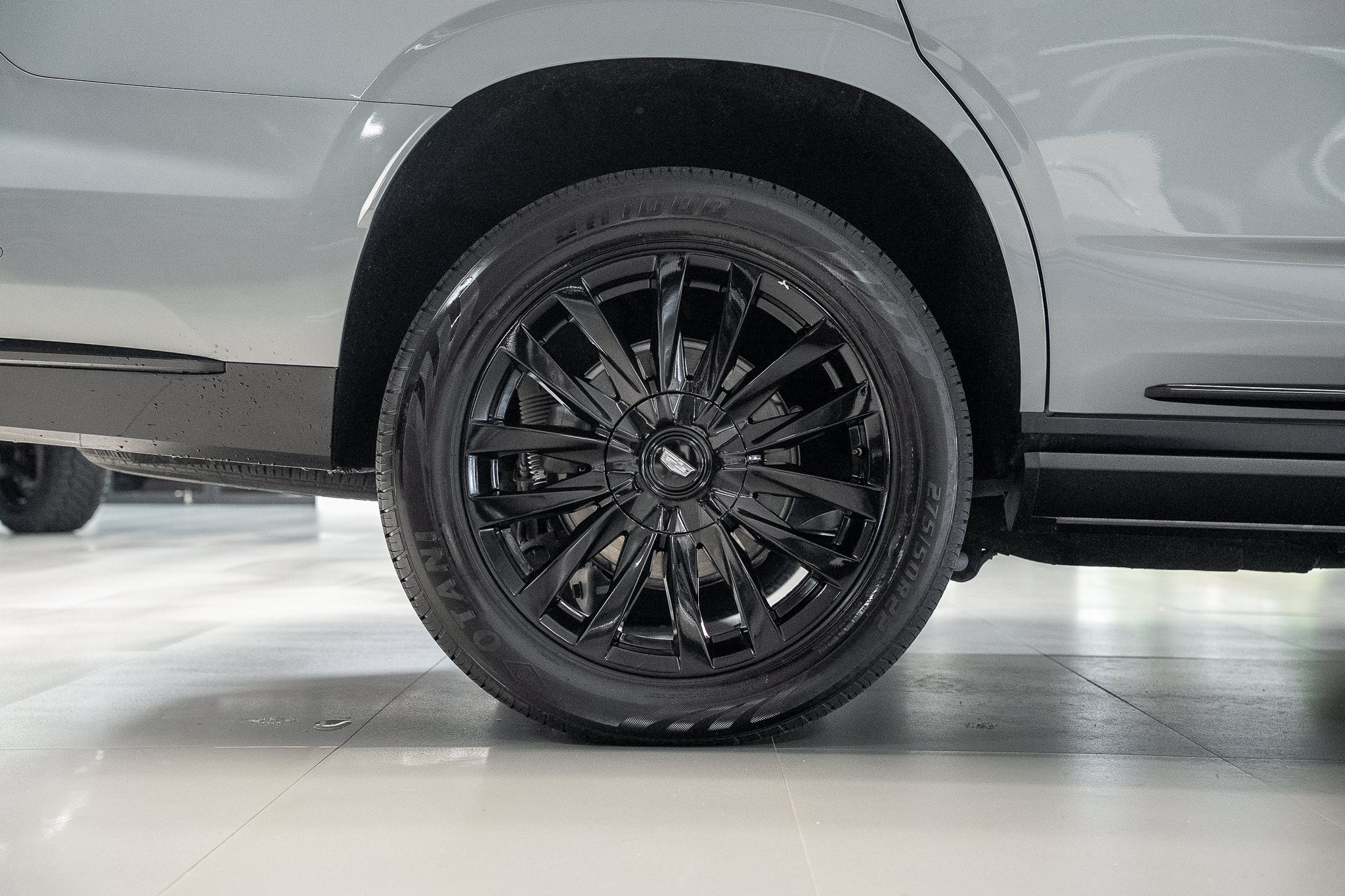 Used 2023 Cadillac Escalade Premium Luxury w/ Performance Package AWD/4WD image 32