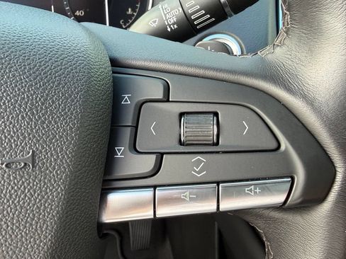 Used 2023 Cadillac XT4 Premium Luxury w/ Cold Weather Package FWD image 30