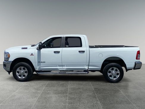 Used 2024 RAM 2500 Big Horn AWD/4WD image 2