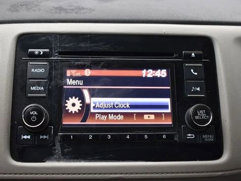 Used 2021 Honda HR-V LX image 30