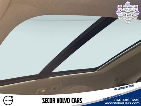 Certified 2023 Volvo XC40 B5 Plus w/ Protection Package Premier AWD/4WD image 15
