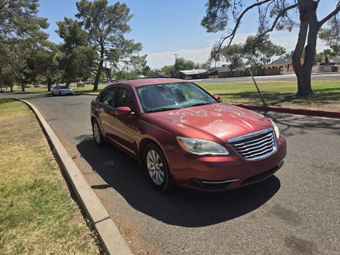 Used 2012 Chrysler 200 Touring image 1