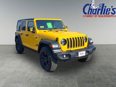 Used 2020 Jeep Wrangler Unlimited Sport AWD/4WD image 3