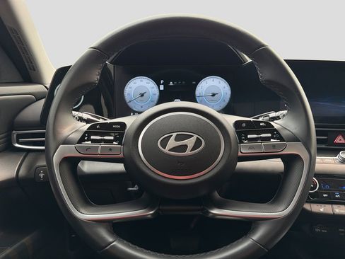 Used 2024 Hyundai Elantra SEL w/ Convenience Package FWD image 19