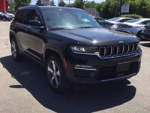 Used 2022 Jeep Grand Cherokee Limited w/ Trailer Tow Prep Group (B) AWD/4WD image 1