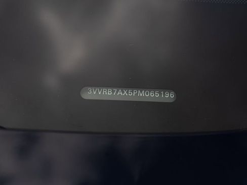 Used 2023 Volkswagen Tiguan S image 31