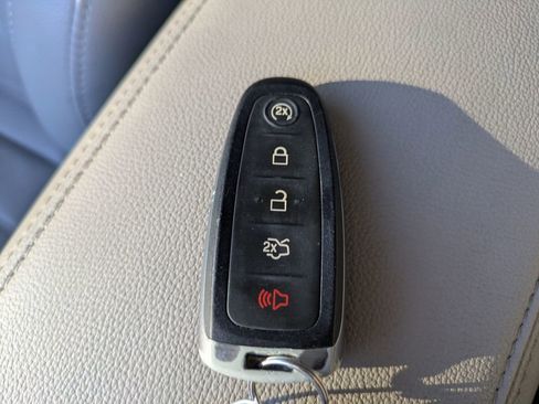 Certified 2017 Ford Escape Titanium w/ Equipment Group 301A image 33