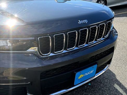 Used 2023 Jeep Grand Cherokee L Limited w/ Trailer Tow Group (B) image 32