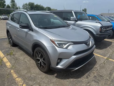 Used 2016 Toyota RAV4 SE AWD/4WD image 6