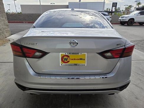 Used 2022 Nissan Altima 2.5 SV w/ SV Premium Package image 4