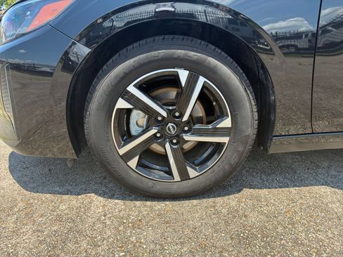 Used 2025 Nissan Sentra SV FWD image 23