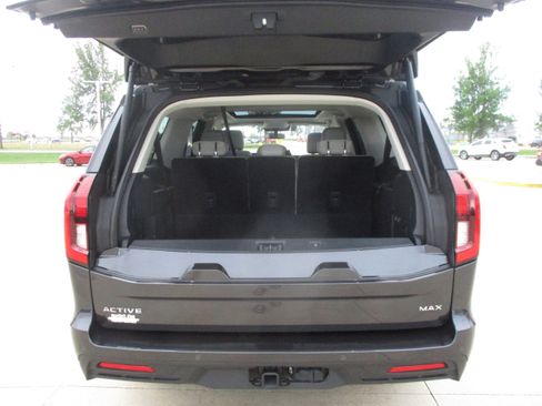 Used 2025 Ford Expedition Max Active AWD/4WD image 44