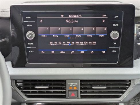 New 2026 Volkswagen Jetta SE image 17