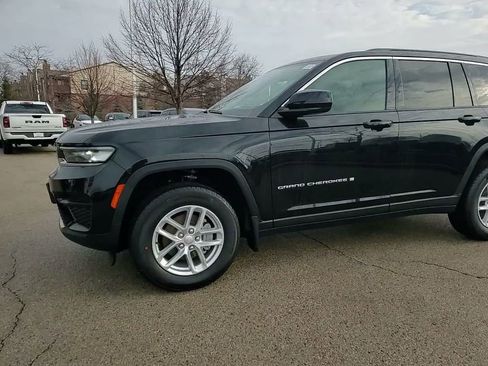 New 2025 Jeep Grand Cherokee Laredo X w/ Luxury Tech Group I image 19