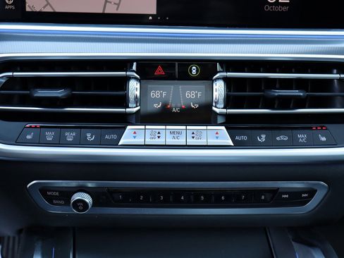 Used 2021 BMW X6 xDrive40i w/ Premium Package image 39