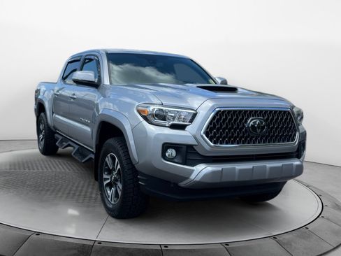 Used 2018 Toyota Tacoma TRD Sport AWD/4WD image 1