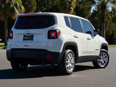 Used 2023 Jeep Renegade Latitude image 7