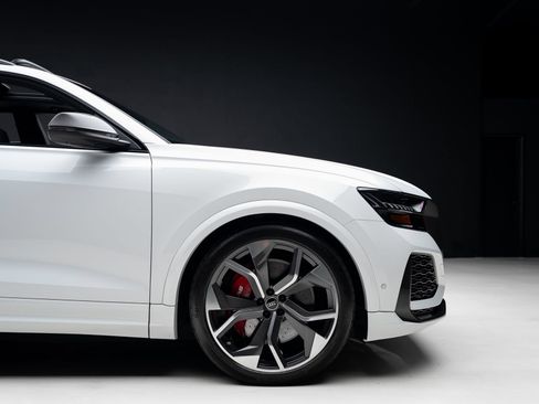 Used 2023 Audi RS Q8 AWD/4WD image 40