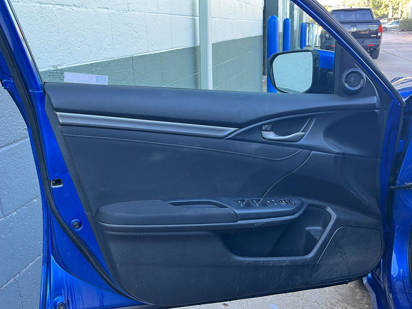 Used 2020 Honda Civic EX image 5