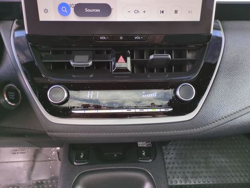 Used 2025 Toyota Corolla XSE image 11