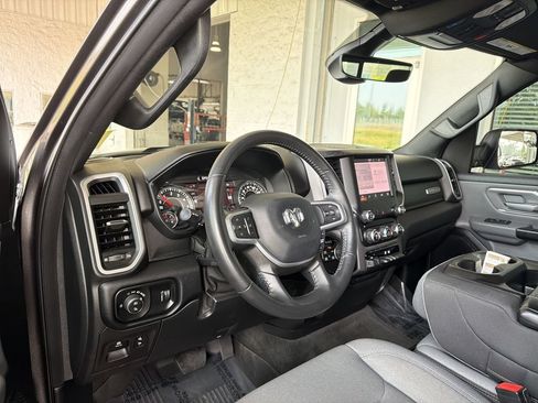 Used 2022 RAM 1500 Big Horn AWD/4WD image 11