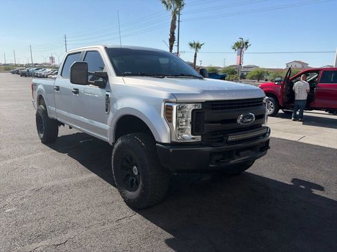 Used 2019 Ford F250 XL AWD/4WD image 6