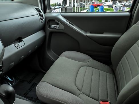 Used 2021 Nissan Frontier S RWD image 29