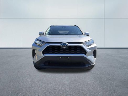 Used 2022 Toyota RAV4 LE AWD/4WD image 3