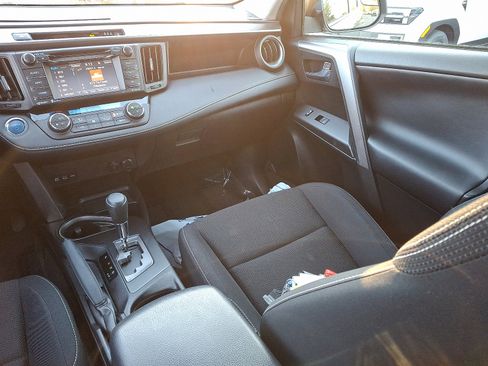 Used 2017 Toyota RAV4 XLE image 16