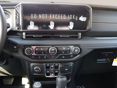 New 2026 Jeep Gladiator Sport image 21