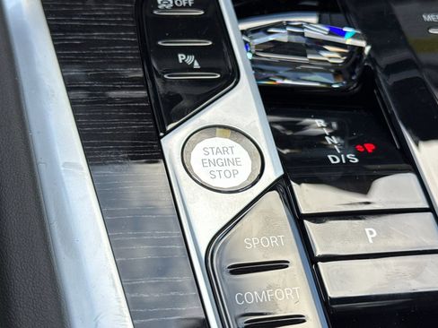 New 2026 BMW X6 xDrive40i w/ Executive Package image 29