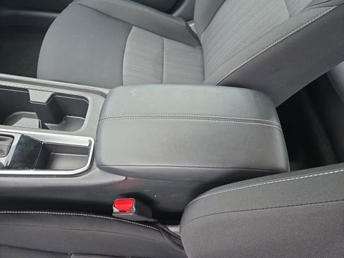 Used 2025 Nissan Sentra SV image 43