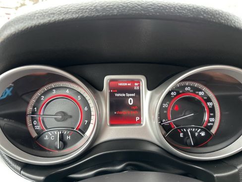 Used 2014 Dodge Journey SXT w/ Flexible Seating Group image 17