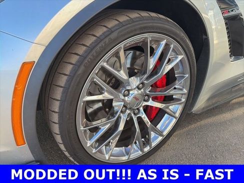 Used 2016 Chevrolet Corvette Z06 w/ 3LZ Preferred Equipment Group image 6