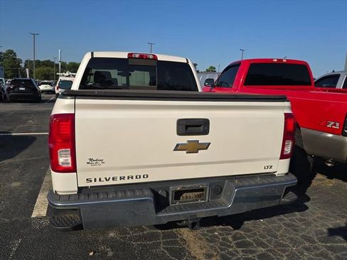 Used 2017 Chevrolet Silverado 1500 LTZ AWD/4WD image 7