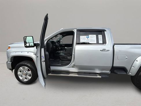 Used 2021 Chevrolet Silverado 2500 LTZ w/ LTZ Premium Package image 13