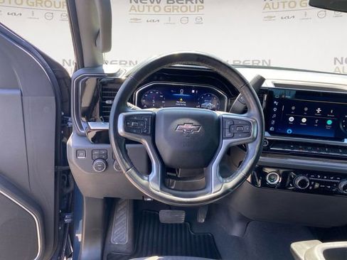 Used 2023 Chevrolet Silverado 1500 RST w/ Z71 Off-Road Package AWD/4WD image 12
