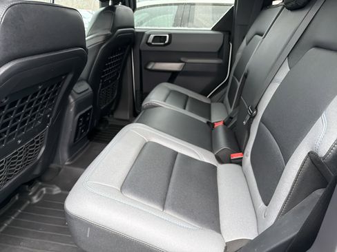 Used 2023 Ford Bronco Black Diamond w/ Sasquatch Package image 25