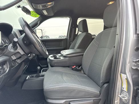 Used 2022 RAM 3500 Tradesman image 21