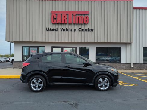Used 2018 Honda HR-V LX image 1