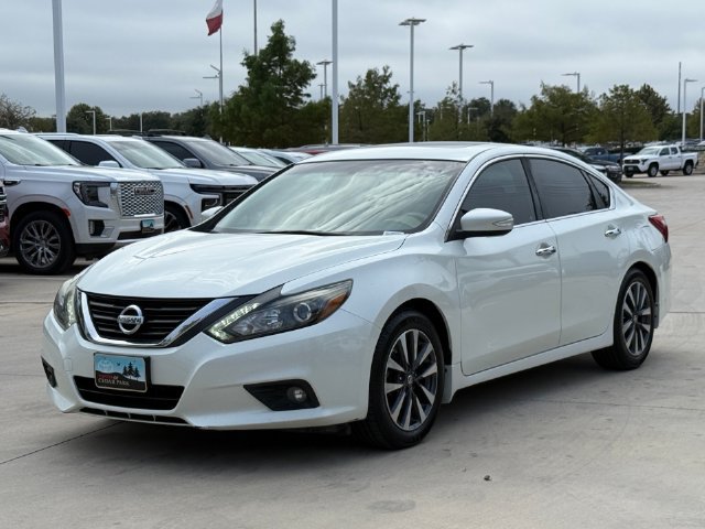 Used 2017 Nissan Altima 2.5 SL w/ 2.5 Technology Package FWD image 9