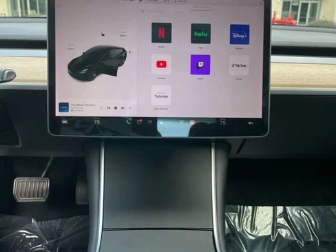Used 2019 Tesla Model 3 Long Range RWD image 13